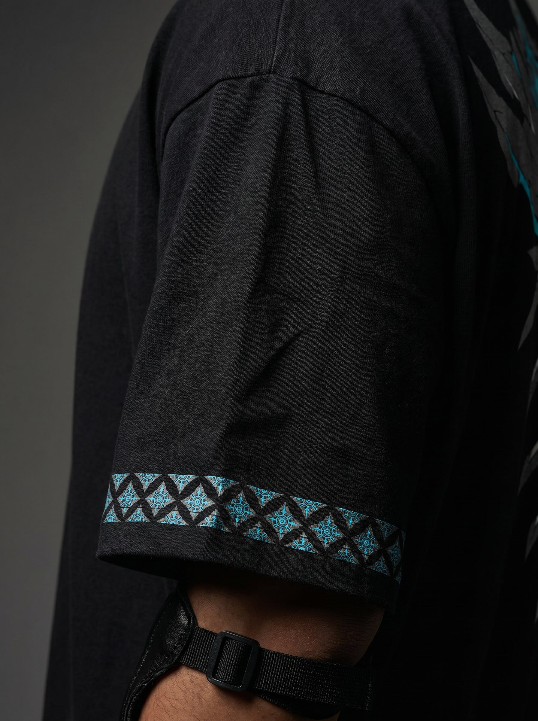 Teeyatra Cyber Oni Spine Oversized T-Shirt