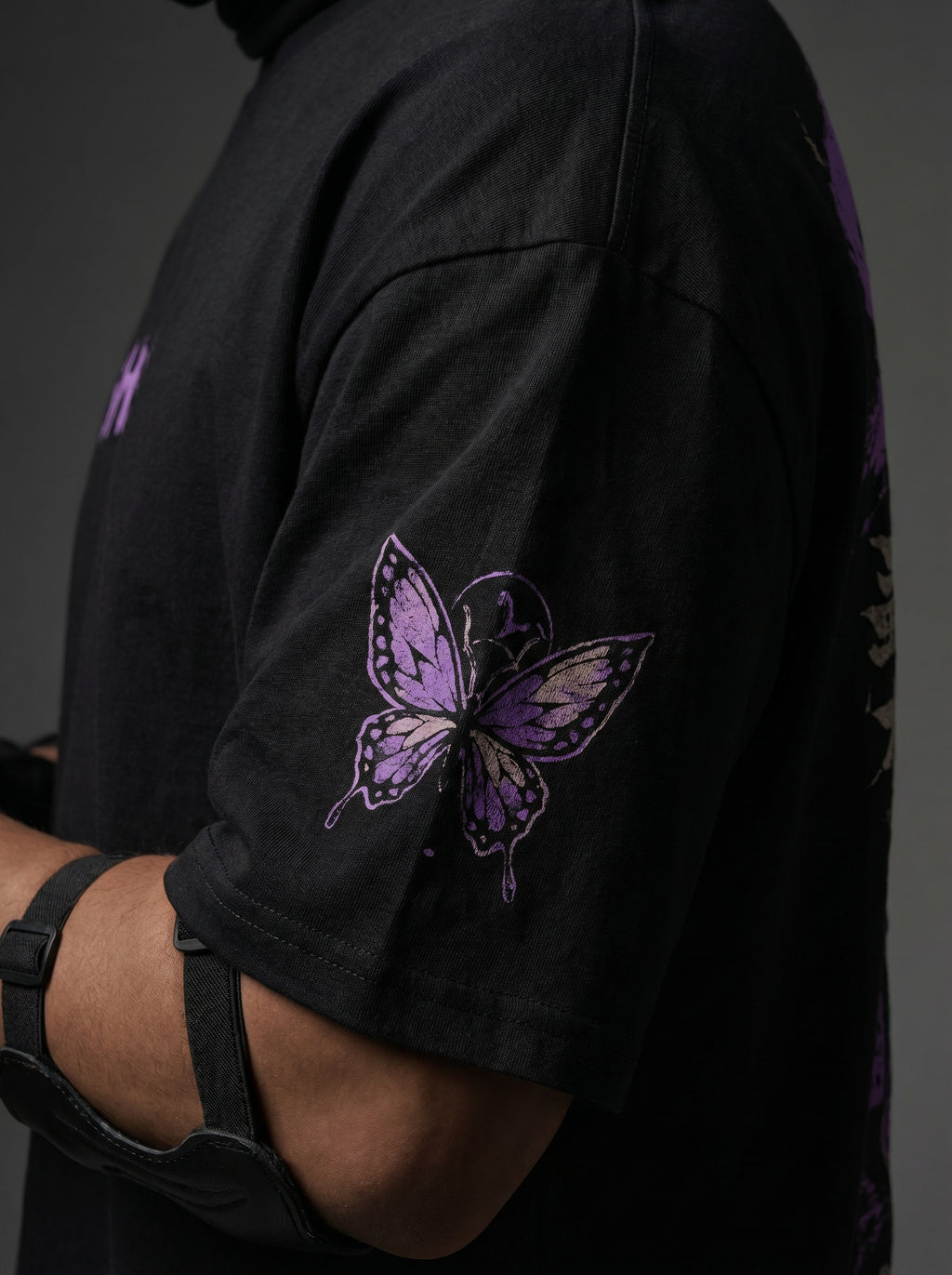 Teeyatra Shinobu Kocho Oversized T-Shirt
