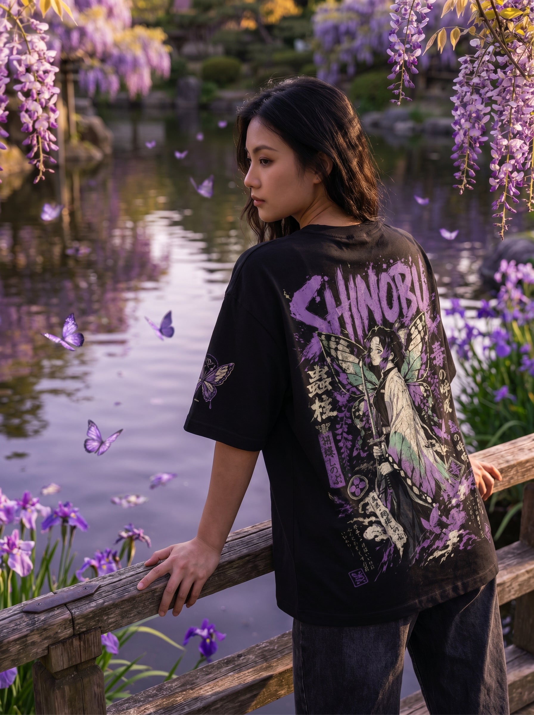 Teeyatra Shinobu Kocho Oversized T-Shirt