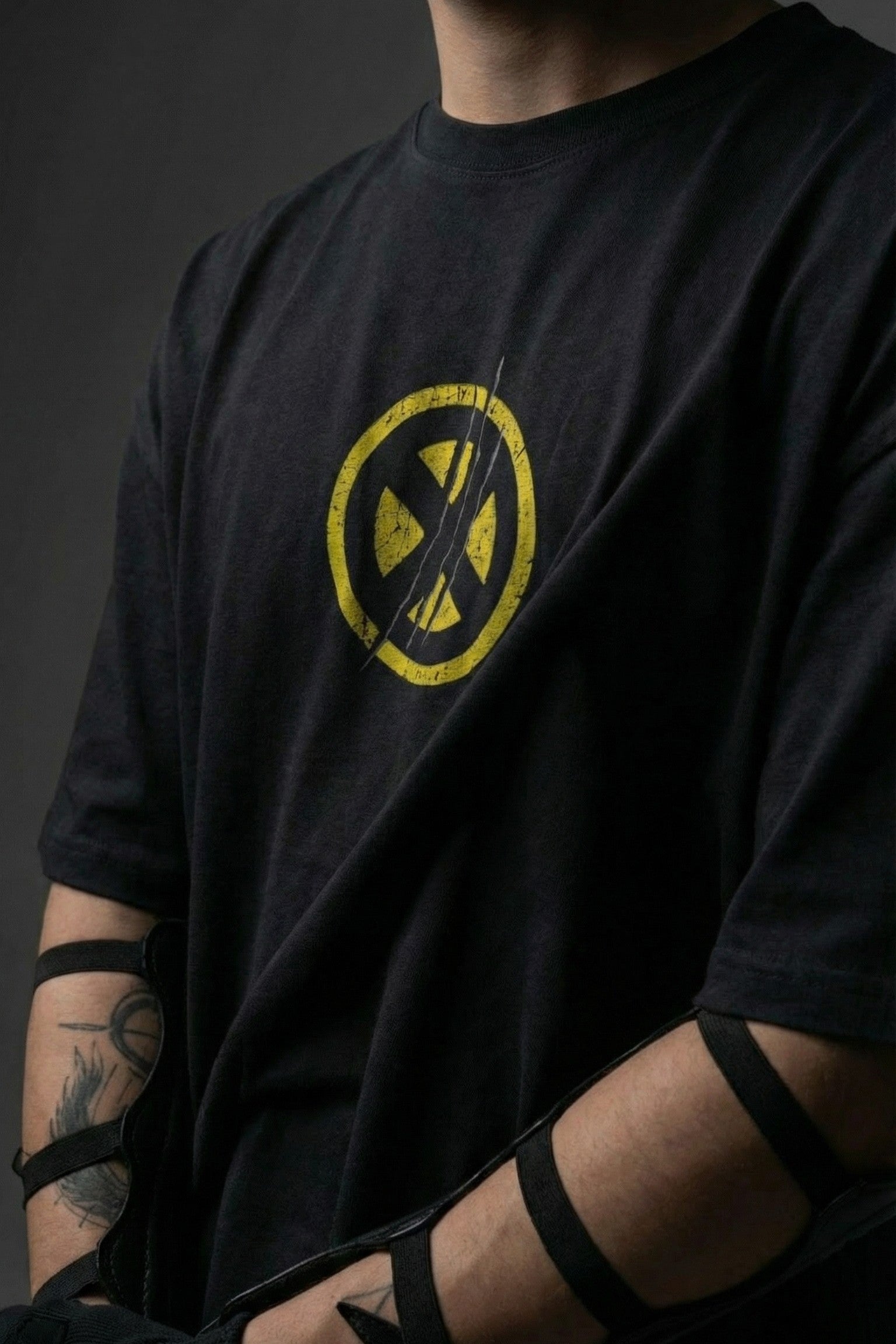 TEEYATRA Claw Fury Oversized Graphic T-Shirt – 240 GSM Premium French Terry | DTF Back Print