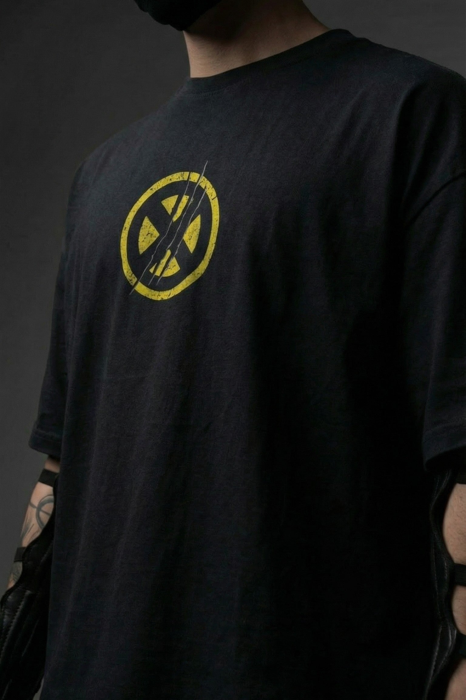 TEEYATRA Claw Fury Oversized Graphic T-Shirt – 240 GSM Premium French Terry | DTF Back Print